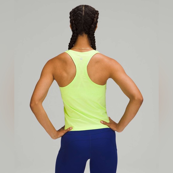 Lululemon Swiltly Tech Racerback 2.0
*Race Length
Neo Mint / Neo Mint - size 6 - Picture 3 of 7